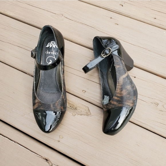 Dansko Bonnie Brown Animal Print Black Patent Leather Mary Jane Buckle Pumps 38 - Picture 2 of 8